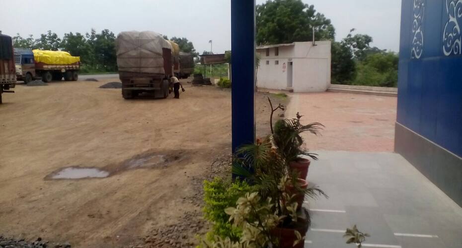 Hotel Navrang And Guest House, Surat 3